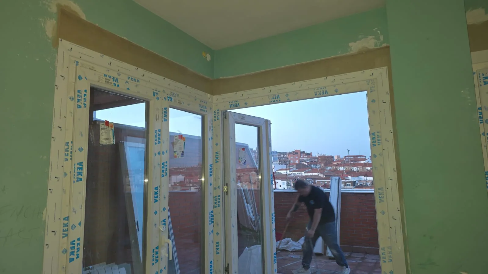 Instalación de ventanas de PVC y aluminio de alta eficiencia térmica - v 8